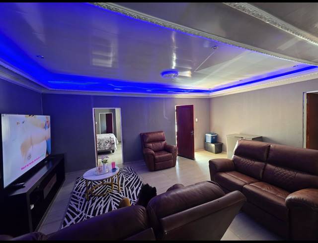 3 BEDROOM HOUSE FOR SALE IN ZAMDELA